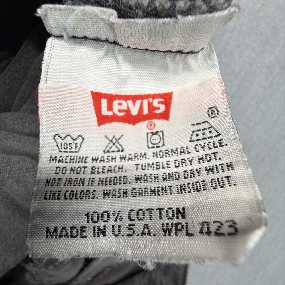 Vintage Levi's Black 501 Jeans Men's 35x34 (Fits 33x33) Made In USA Distressed - Picture 11 of 16